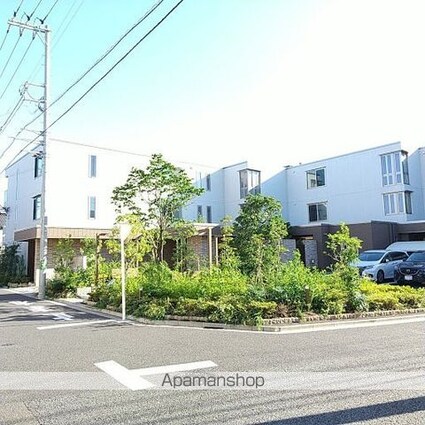 東京都世田谷区八幡山３丁目[2LDK/64.62m2]の外観2