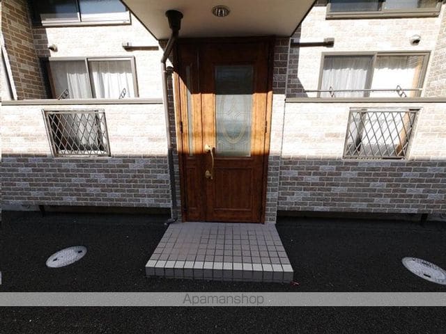 エスポワールコマツIIA館の玄関写真