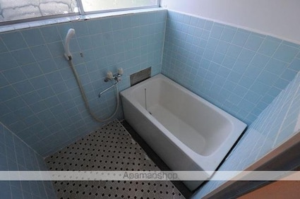 八反田コーポ１号棟[4K/82.5m2]のバス