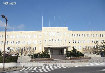 和歌山県和歌山市南甚五兵衛丁[1K/30.96m2]の周辺1