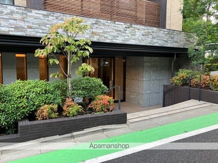 オープンレジデンシア千駄木[2LDK/55.2m2]のエントランス