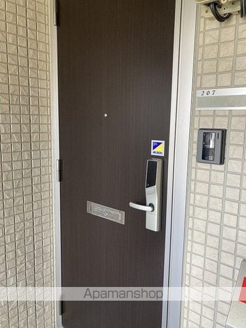 マリオン IVの玄関写真