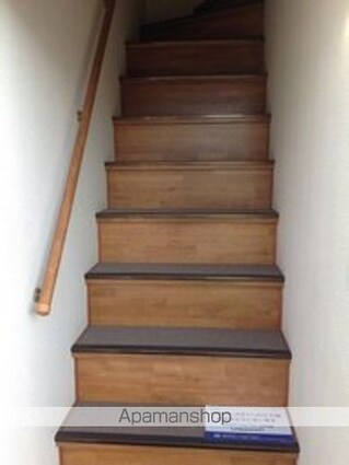 レオパレスＤＯＮ　ＤＯＮ[1K/26.08m2]の玄関