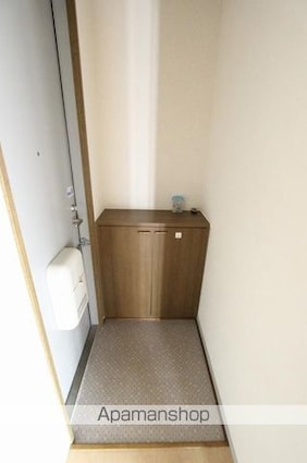 サン・ハローＢ・Ｄ・Ｆ・Ｈ棟[3DK/54m2]の玄関