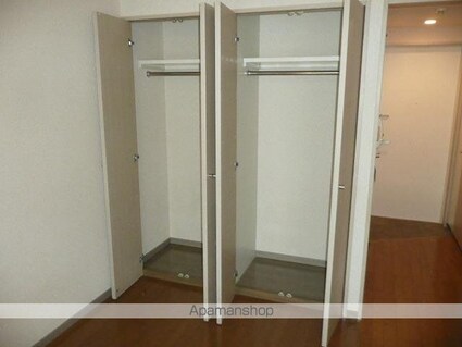 パークフロント西新宿[1R/20.46m2]の収納1