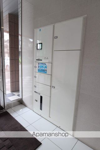 エンクレスト天神南IIIの玄関写真
