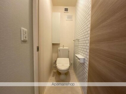 ユニヴェール　Ｂ棟[1LDK/37.78m2]のトイレ