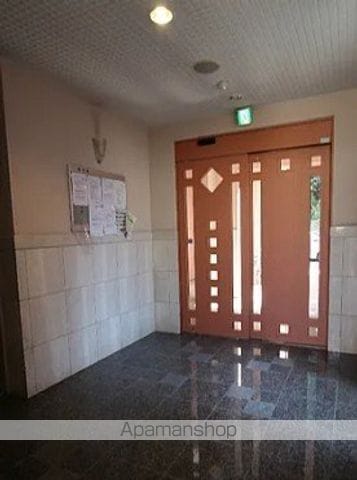 アール平和の玄関写真