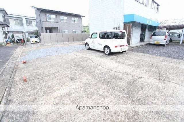 稲井ビル[1R/21.9m2]の駐車場