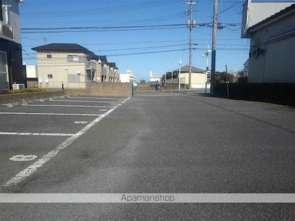 レオパレスデューネ[1K/23.18m2]の駐車場2