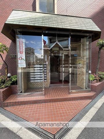 三木シャトーマンションの玄関写真