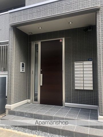 ヴァンベール京山の玄関写真