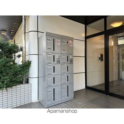 ＸーＯＶＥＲ２１覚王山[1LDK/33.39m2]のエントランス1