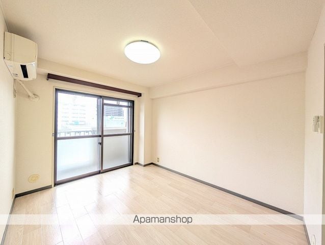 マンションパレロワイヤルの内装写真