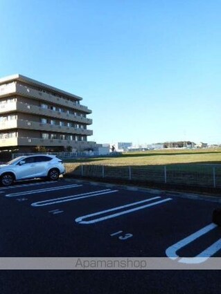 千葉県柏市若柴[1K/30.92m2]の駐車場
