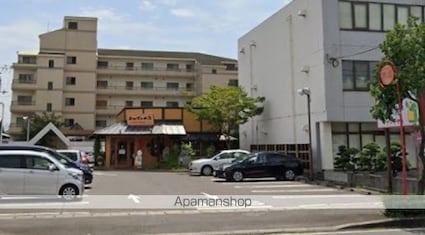 第一グリーンハイツ松縄[3LDK/78.09m2]の周辺4