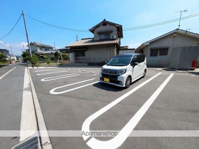 ブリーズ・プロムナード[1K/35m2]の駐車場