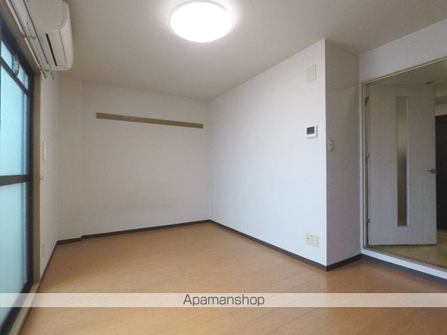 シャンヴェルジェ豊中IIIの内装写真