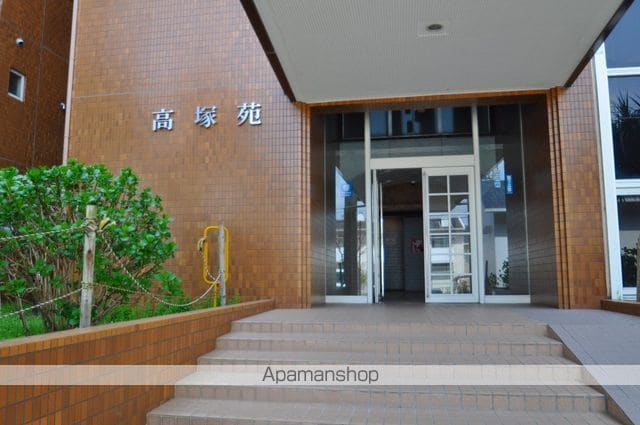 箕面市 5階建 築38年の玄関写真