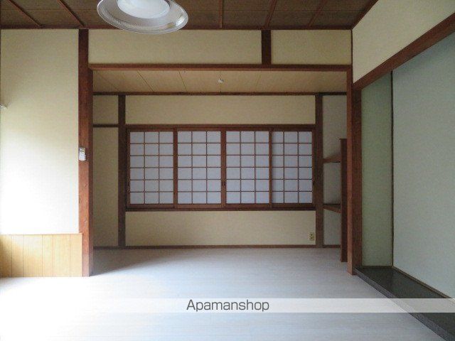 久保田町1丁目貸家の内装写真