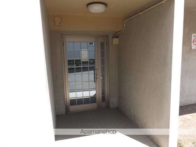 プレシャス12番館の玄関写真
