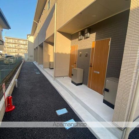 メゾンクレーネ参番館の玄関写真