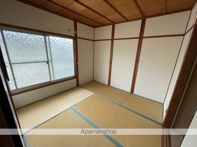 安堂町連棟貸家の内装写真