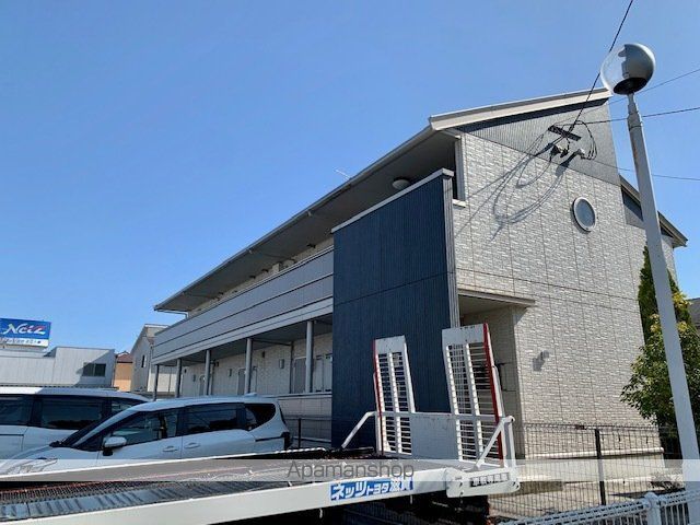 レセンテ出町A棟の外観写真