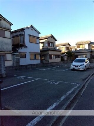 フォーレス有本[1LDK/42.8m2]の駐車場