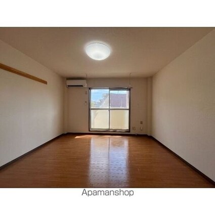 Ｓｕｒｐｌｕｓ　Ｌｉｇｈｔｈｏｕｓｅ牧野[1K/28.03m2]のリビング・居間