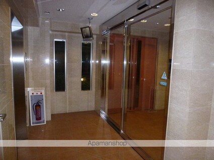 ＮＳＴ　ｂｕｉｌｄｉｎｇ　ＩＩ[1K/28.15m2]のロビー