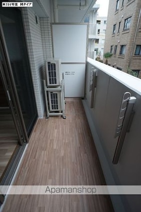 メゾンカルム市谷仲之町[1LDK/35.42m2]のバルコニー