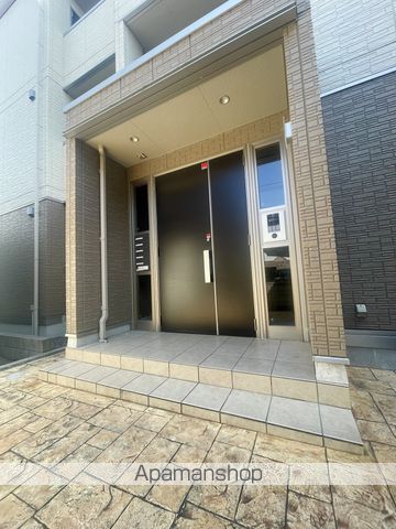 フローラ清水丘の玄関写真