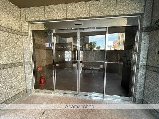 ヒルズ丸和の玄関写真