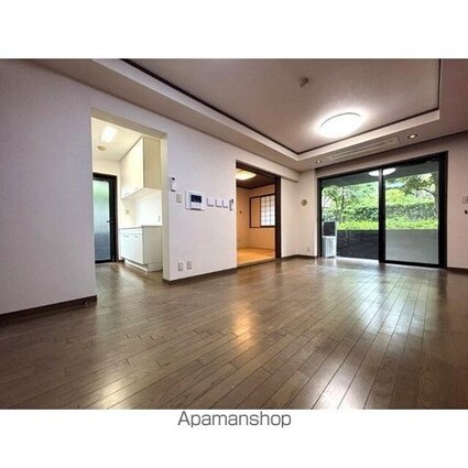 パセーオ松原[3LDK/77.22m2]のリビング・居間1