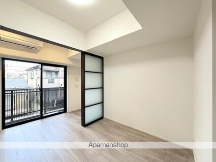 エレミ本蓮沼[2K/25.25m2]のリビング・居間1