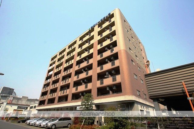 Osaka Metro御堂筋線 新大阪駅 徒歩9分 8階建 築19年の外観写真