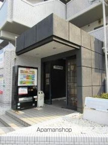 ビューティフルアース1番館の玄関写真