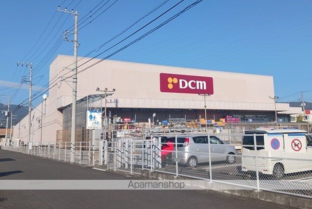 ミレニアム・Tの周辺写真