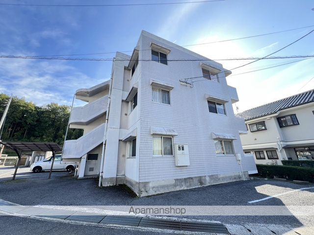根石ビルの外観写真