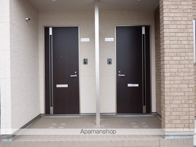 アーバングレイスの玄関写真