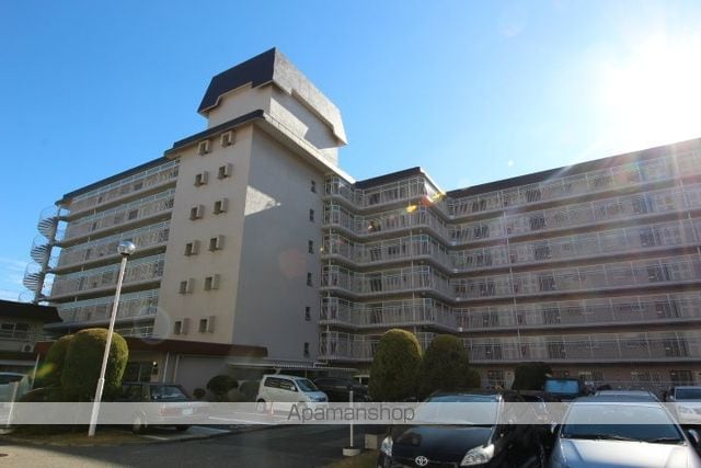 日商岩井箕面ハイツC棟の外観写真