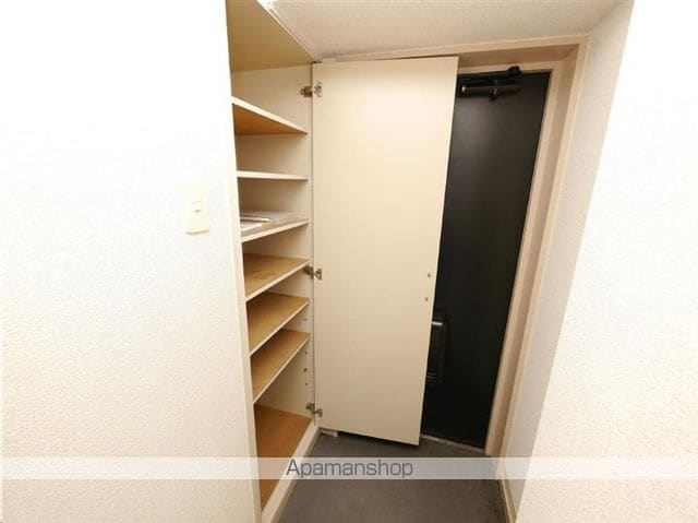 ロイヤルヒルズ柳生IIIの内装写真