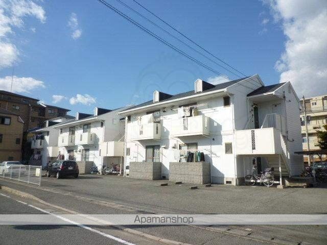 ホワイトヴィラ弐番館の外観写真