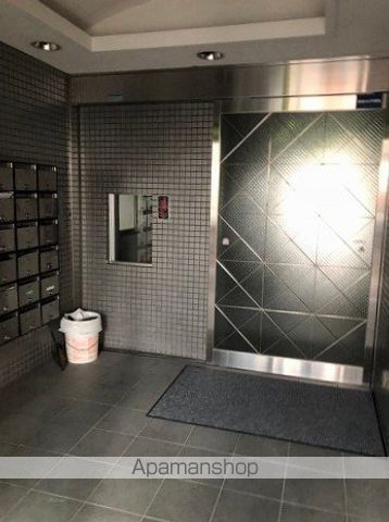 プラスパー東雲の玄関写真