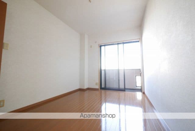 レアルワイズマンション中津原の内装写真