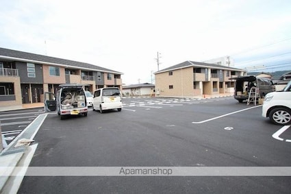 クラール鬼無　Ａ[2LDK/57.21m2]の駐車場1