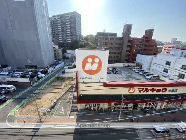 【福岡市中央区平尾のマンションの周辺環境1】