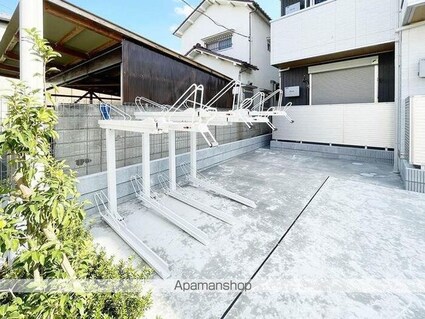 グラナーデ興野[3LDK/64.23m2]の駐車場