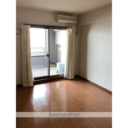 ポレスターガーデンシティ清心[3LDK/77.39m2]のリビング・居間3